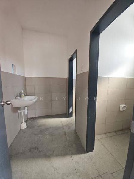 Cluster Factory for Sale in Eco Business Park 1 (Johor Bahru) - Janlly Jong - Bathroom - PropertyGuru.com.my
