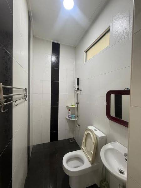 Terraced House for Rent in Taman Desa Tebrau (Tebrau) - Noctis Tan - Bathroom - PropertyGuru.com.my