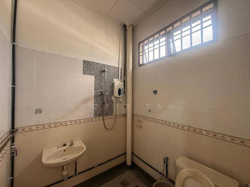 Terraced House for Rent in Taman Desa Tebrau (Tebrau) - Noctis Tan - Bathroom - PropertyGuru.com.my
