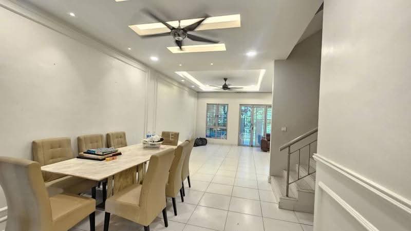 Rumah Teres 3-Tingkat untuk Disewa di Denai Alam (Shah Alam) - Joey Koh - Dining Room - PropertyGuru.com.my