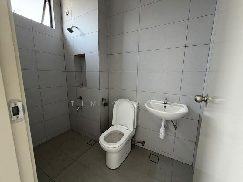 2-storey Terraced House for Sale in Taman Desa Cemerlang (Ulu Tiram) - Tim Chong - Bathroom - PropertyGuru.com.my
