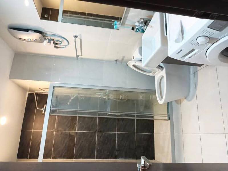 Kondominium untuk Dijual di Bay Point @ Country Garden Danga Bay - NG ZEN XI - Bathroom - PropertyGuru.com.my