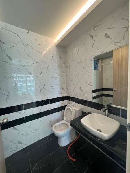Condominium for Sale at QuayWest Residence - James Tan - Bathroom - PropertyGuru.com.my