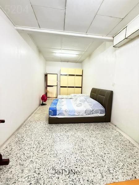 Rumah Teres 2-Tingkat untuk Dijual di Taman Bayu Perdana (Klang) - Tom Lee - Bedroom - PropertyGuru.com.my
