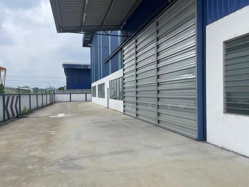 Detached Factory for Rent in Rawang (Selangor) - Raymond Siew - Exterior - PropertyGuru.com.my