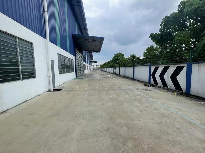 Detached Factory for Rent in Rawang (Selangor) - Raymond Siew - Exterior - PropertyGuru.com.my
