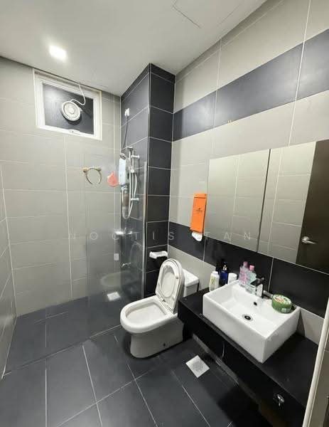 Kondominium untuk Disewa di M Condominium @ Larkin - Noctis Tan - Bathroom - PropertyGuru.com.my