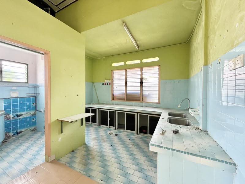 Bungalow House untuk Dijual di Bidor (Perak) - Joel Lee - Kitchen - PropertyGuru.com.my