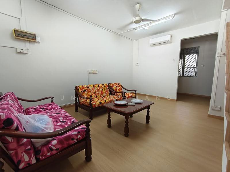 2-storey Terraced House for Rent in Taman Johor Jaya (Johor Bahru) - Sunny Chuang - Living Room - PropertyGuru.com.my