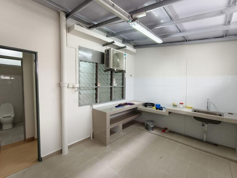 2-storey Terraced House for Rent in Taman Johor Jaya (Johor Bahru) - Sunny Chuang - Kitchen - PropertyGuru.com.my