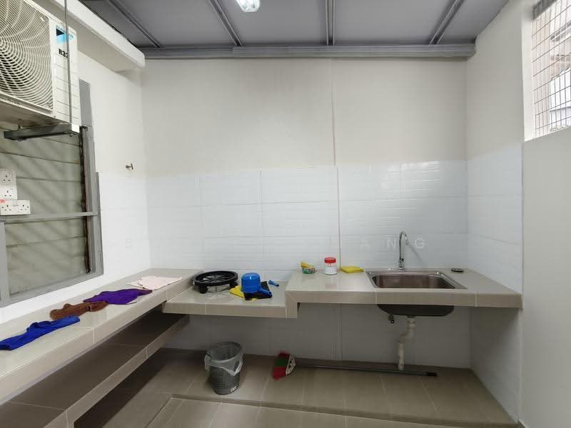 2-storey Terraced House for Rent in Taman Johor Jaya (Johor Bahru) - Sunny Chuang - Kitchen - PropertyGuru.com.my