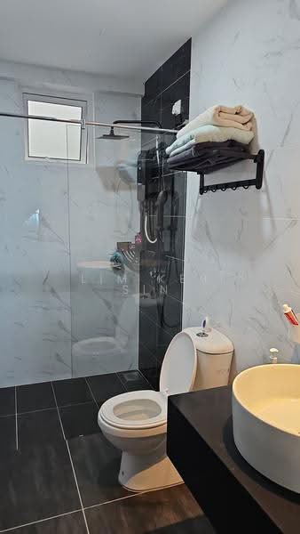Kondominium untuk Disewa di The Zen - Lim Keh Sin - Bathroom - PropertyGuru.com.my