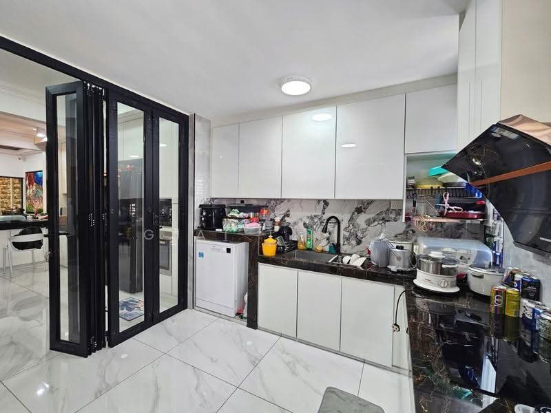 2-storey Terraced House for Sale in Putra Heights (Subang Jaya) - Lilian Ee - Kitchen - PropertyGuru.com.my