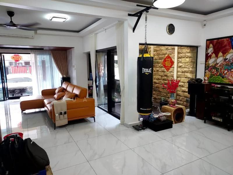 2-storey Terraced House for Sale in Putra Heights (Subang Jaya) - Lilian Ee - Living Room - PropertyGuru.com.my