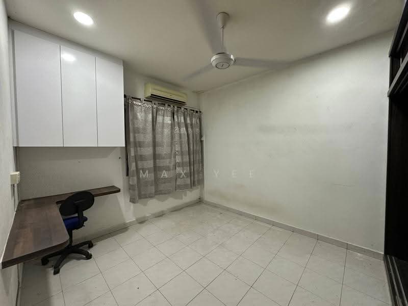 Rumah Teres 2-Tingkat untuk Disewa di Taman Daya (Johor Bahru) - Max Yee - Study - PropertyGuru.com.my
