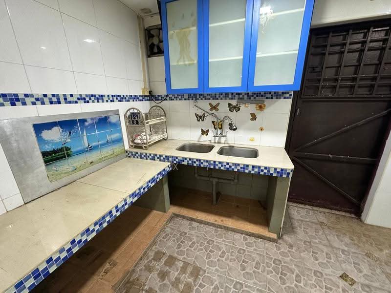 Rumah Teres 2-Tingkat untuk Disewa di Taman Daya (Johor Bahru) - Max Yee - Kitchen - PropertyGuru.com.my