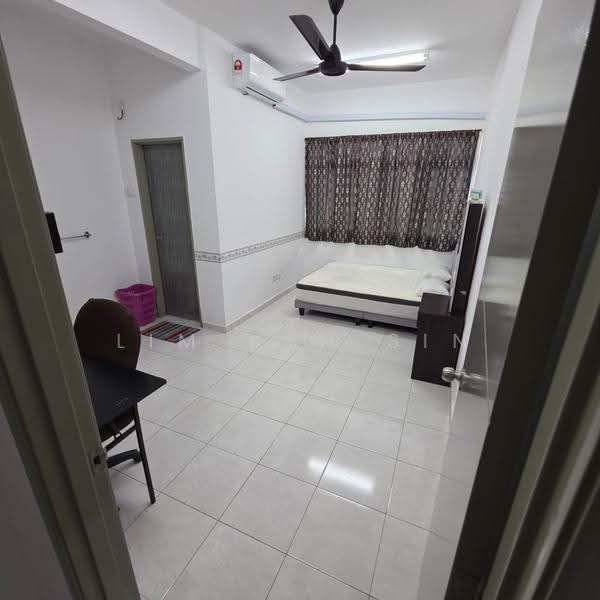 Apartment for Rent at The Rise Collection 3 - Lim Keh Sin - Bedroom - PropertyGuru.com.my