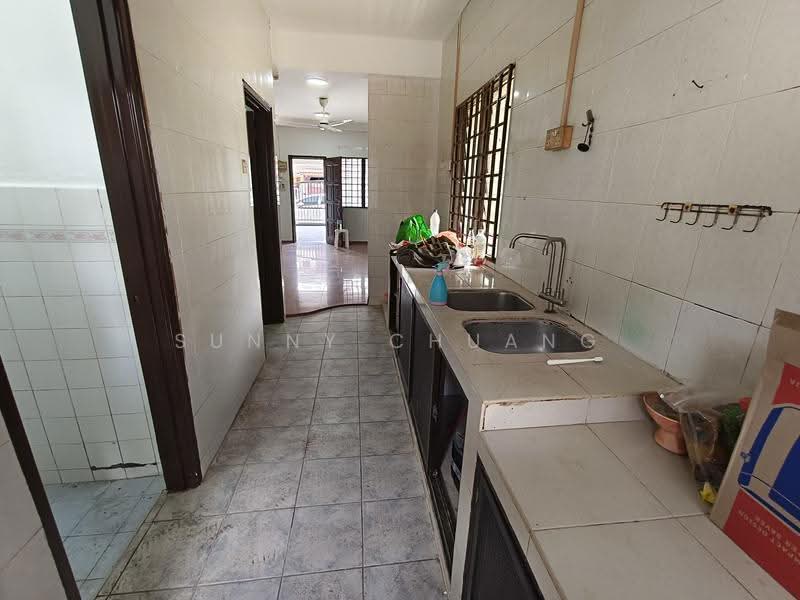 2-storey Terraced House for Sale in Bandar Seri Alam (Masai) - Sunny Chuang - Kitchen - PropertyGuru.com.my