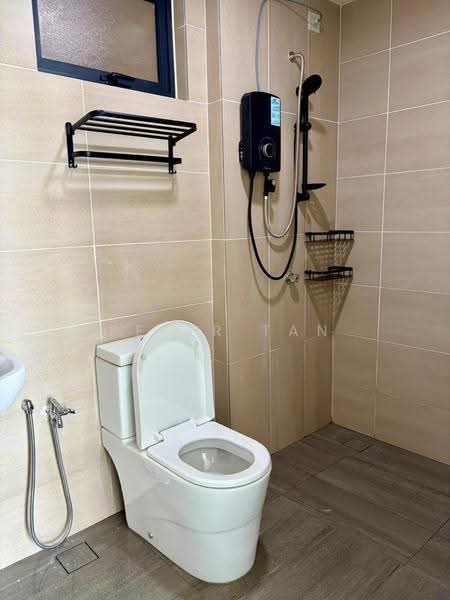 Kediaman Servis untuk Disewa di Parkland Residence - Peter Tan - Bathroom - PropertyGuru.com.my