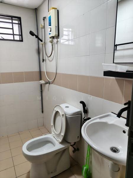 Condominium for Rent at Puncak Banyan - MiQi Lim - Bathroom - PropertyGuru.com.my