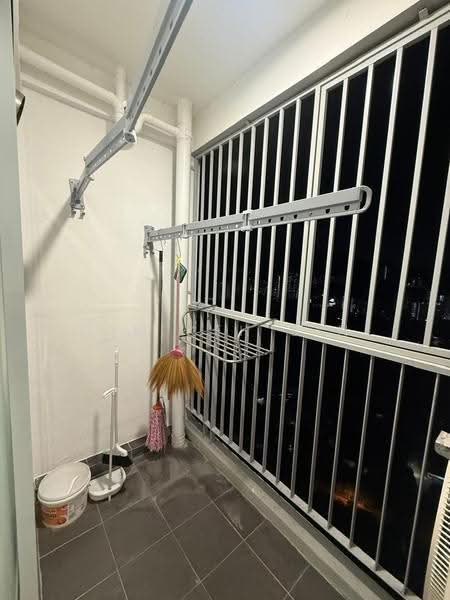 Kondominium untuk Disewa di Fairview Residence - Lim Keh Sin - Balcony - PropertyGuru.com.my