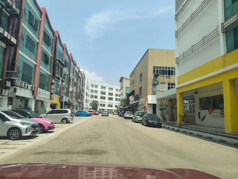 Shop for Rent in Taman Molek (Johor Bahru) - Torow Yeow - Exterior - PropertyGuru.com.my
