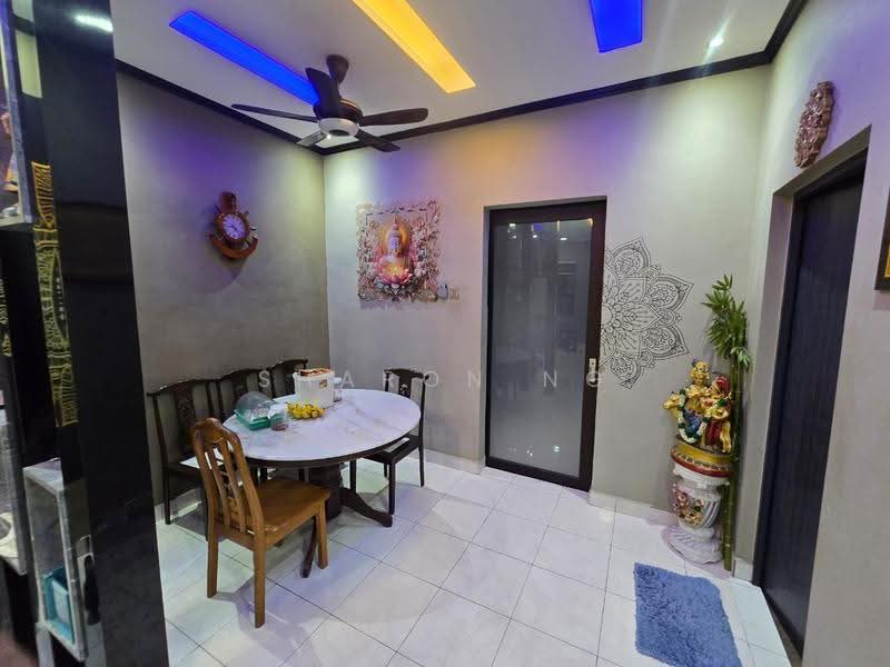Rumah Teres 2-Tingkat untuk Dijual di Bandar Seri Alam (Masai) - Sharon Ng - Dining Room - PropertyGuru.com.my