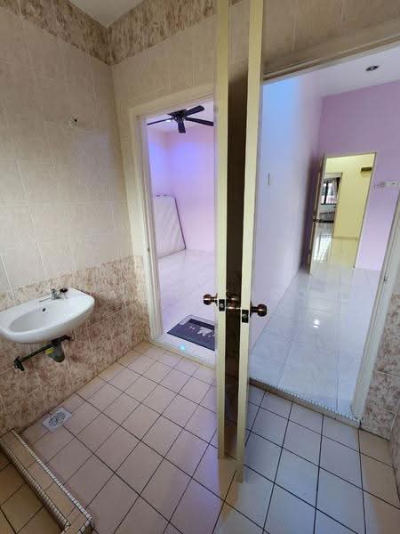 Rumah Teres 2-Tingkat untuk Dijual di Bandar Baru Sri Klebang (Chemor) - Qazin Khoo - Bathroom - PropertyGuru.com.my
