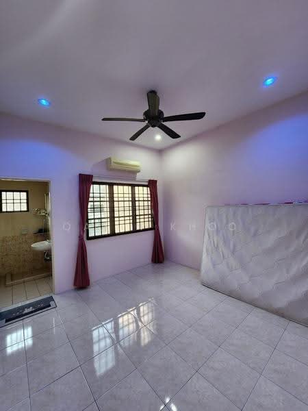 Rumah Teres 2-Tingkat untuk Dijual di Bandar Baru Sri Klebang (Chemor) - Qazin Khoo - Bedroom - PropertyGuru.com.my