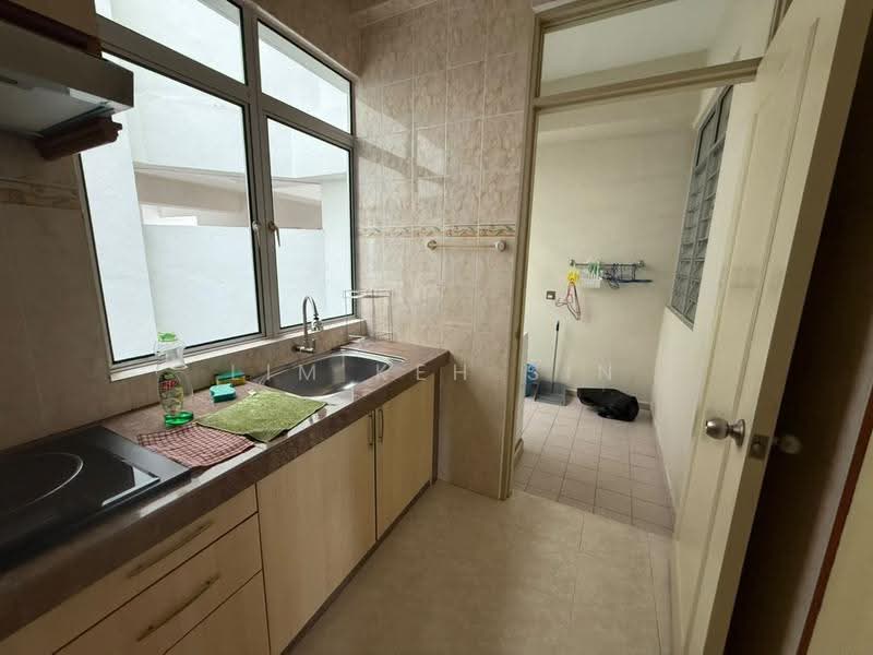 Kondominium untuk Disewa di Coastal Tower - Lim Keh Sin - Kitchen - PropertyGuru.com.my