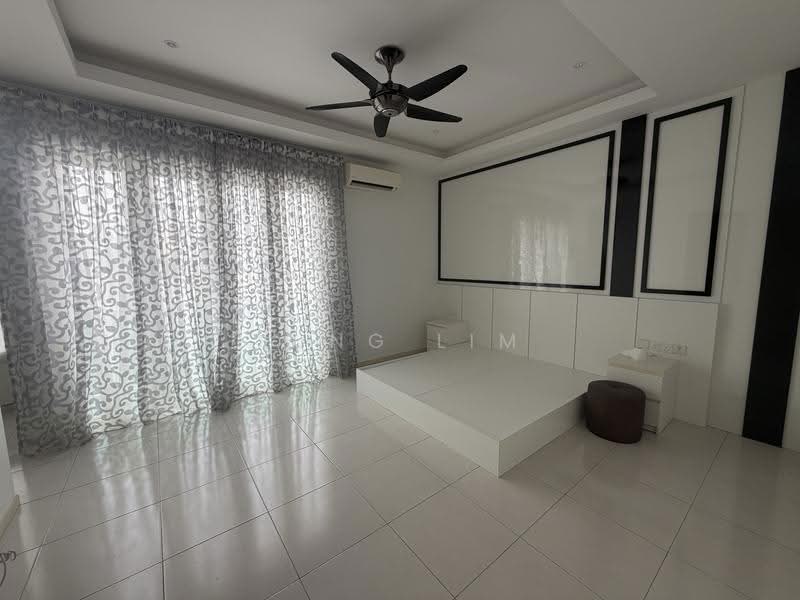 3-storey Terraced House for Sale in Taiping (Perak) - Fung Lim - Bedroom - PropertyGuru.com.my