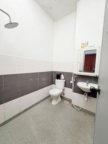 Rumah Teres 2-Tingkat untuk Dijual di Setia Tropika (Johor Bahru) - Kimi Kiu - Bathroom - PropertyGuru.com.my