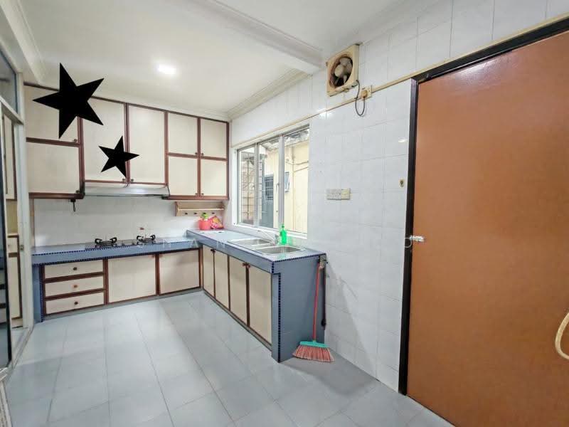 2-storey Terraced House for Sale in BANDAR PUCHONG JAYA (Puchong) - Shannon Soo - Kitchen - PropertyGuru.com.my