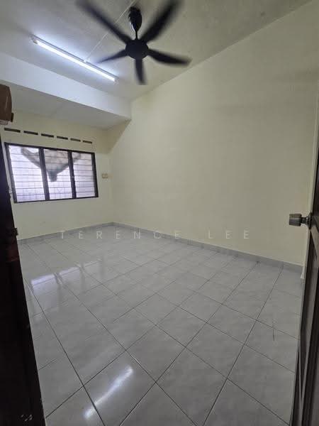 Rumah Teres 2-Tingkat untuk Disewa di Taman Gembira (Klang) - Terence Lee - Interior - PropertyGuru.com.my