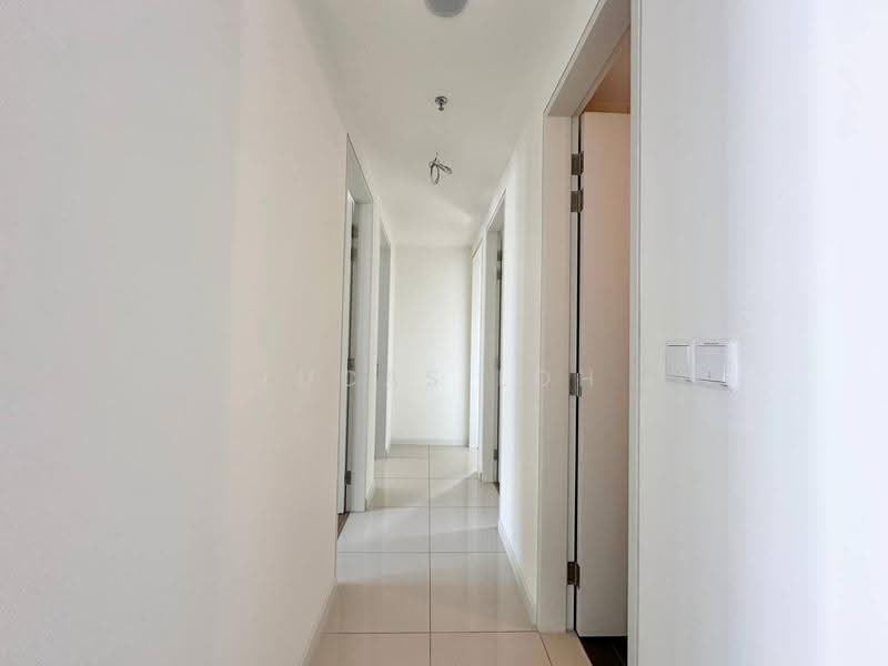Kediaman Servis untuk Dijual di Sunway Avila Residences - Lucas Loh - Corridor - PropertyGuru.com.my