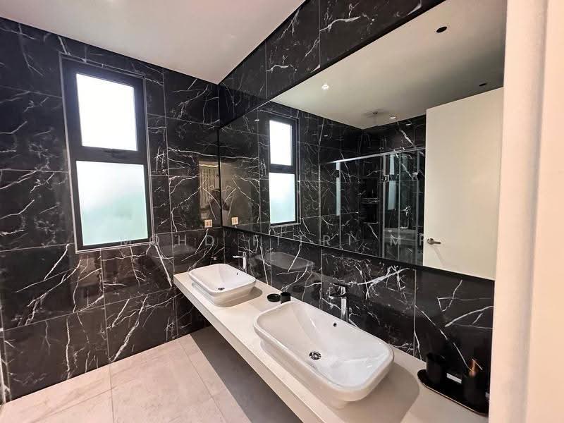 Bungalow House for Sale in Bandar Gamuda Cove (Dengkil) - Mohd Fitri MF - Bathroom - PropertyGuru.com.my