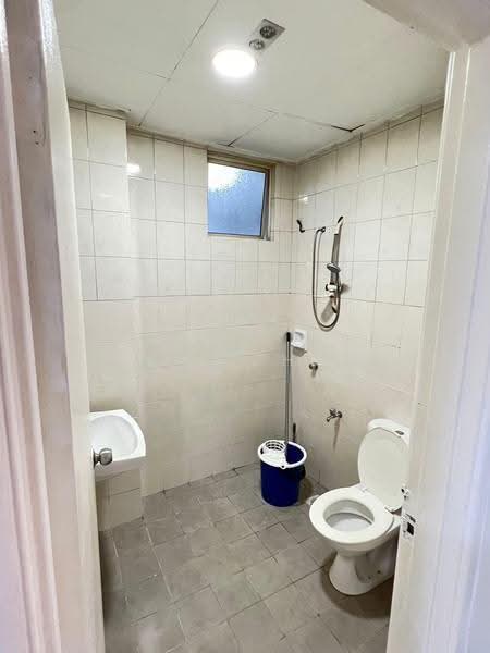 Kediaman Servis untuk Dijual di Fortune Avenue - Eliz Chan - Bathroom - PropertyGuru.com.my