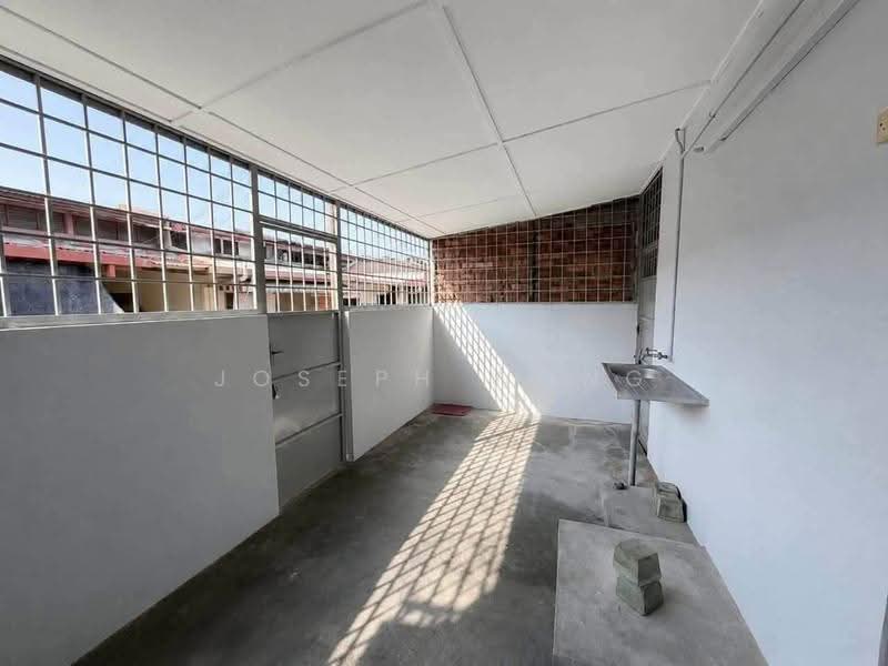 1-storey Terraced House for Sale in Taman Melor (Ipoh) - Joseph Wong - Exterior - PropertyGuru.com.my