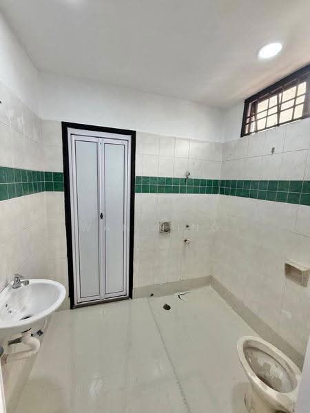 Rumah Teres untuk Dijual di Taman Desa Tebrau (Tebrau) - Wan Ning - Bathroom - PropertyGuru.com.my