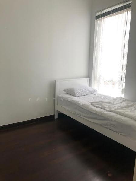 Kediaman Servis untuk Dijual di Glomac Damansara - Betty Ning - Bedroom - PropertyGuru.com.my