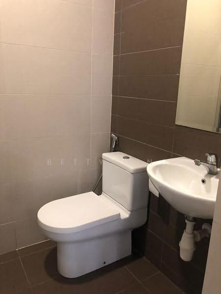 Kediaman Servis untuk Dijual di Glomac Damansara - Betty Ning - Bathroom - PropertyGuru.com.my