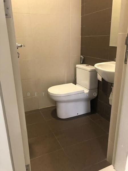 Kediaman Servis untuk Dijual di Glomac Damansara - Betty Ning - Bathroom - PropertyGuru.com.my