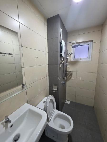 Kondominium untuk Disewa di The Holmes 1 - KINKI CHAN - Bathroom - PropertyGuru.com.my