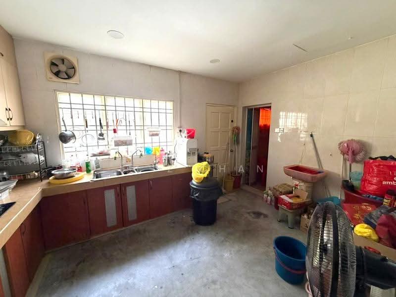 2-storey Terraced House for Sale in Taman Sri Segambut (Segambut) - Eliz Chan - Kitchen - PropertyGuru.com.my