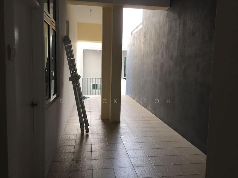 Rumah Berkembar untuk Dijual di Batu Ferringhi (Penang) - Danick Teoh - Corridor - PropertyGuru.com.my