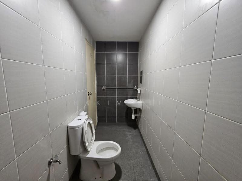Pangsapuri untuk Dijual di Pr1ma One @ Laman View - Hakim Ali - Bathroom - PropertyGuru.com.my