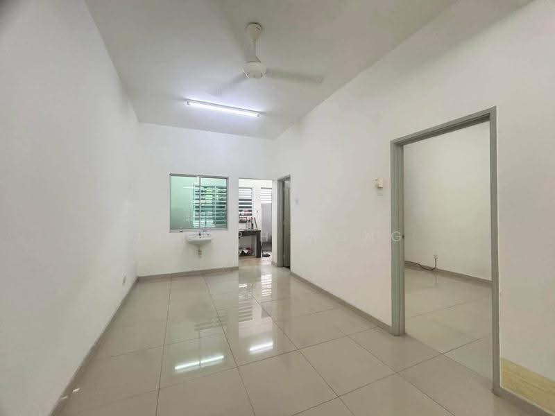 Rumah Teres 2-Tingkat untuk Dijual di Bandar Baru Sri Klebang (Chemor) - Joseph Wong - Living Room - PropertyGuru.com.my