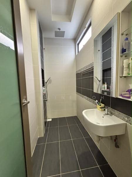 Rumah Kluster untuk Dijual di Taman Sutera Utama (Skudai) - Pauline Goh - Bathroom - PropertyGuru.com.my