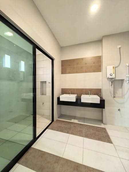 Rumah Berkembar untuk Dijual di Taman Nusa Idaman (Iskandar Puteri (Nusajaya)) - Janlly Jong - Bathroom - PropertyGuru.com.my