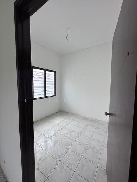 Rumah Teres untuk Dijual di Ipoh (Perak) - Evelle Chan - bedroom - PropertyGuru.com.my